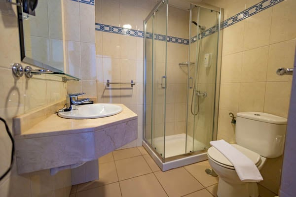 Bathrooms of El Cabo Offsites & Retreats